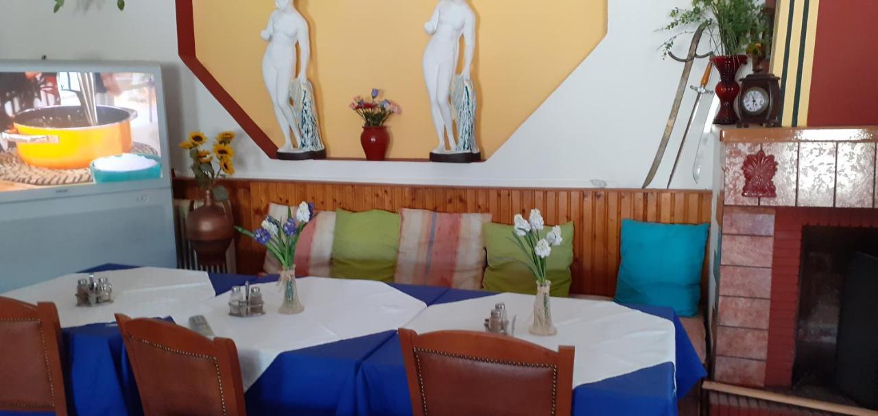 Pame Pantheos Hotel Kamena Vourla Bagian luar foto
