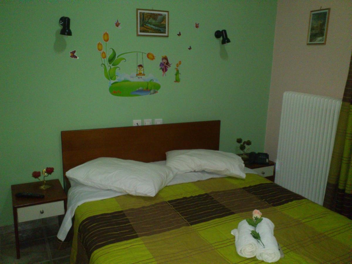 Pame Pantheos Hotel Kamena Vourla Bagian luar foto